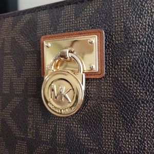 Michael Kors Bags - Michael Kors wallet Michael Kors Bags - Michael Kors wallet